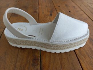 Menorquina Plataforma acolchada beige/oro